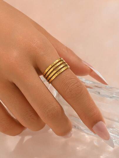 1枚复古法式不锈钢图案戒指，优雅简约休闲风格，适合日常、度假、通勤、送礼。