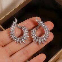 Hoa tai bằng đồng đính đá Cubic Zirconia sang trọng, thời trang và lấp lánh, kiểu dáng cổ điển dành cho người nổi tiếng, thích hợp cho các bữa tiệc và đám cưới. - E1418-1 - Xem 6