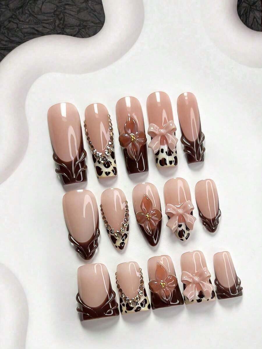 10pcs Champagne Rhinestone Nail Art Set. Includes Water Drop French Press-On Nails, Elegant Brown Flower Decals, Bow Nail Jewelry, Leopard Print Gel Nail Stickers, With Nail Tools (1 Jelly Sticker + 1 Nail File). Available In 3 Shapes: Almond, Duck Mouth, Coffin. Suitable For Autumn/Winter, Gatherings, Daily Wear, Parties Nail Supplies Handmade Press On Nails - 多色 2 - 查看 1