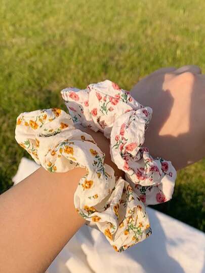 1/2/5 chiếc dây buộc tóc hoa, dây buộc tóc kẻ caro cổ điển, dây buộc tóc dễ thương, phụ kiện tóc thời trang và đa năng, phù hợp cho sử dụng hàng ngày, thường ngày, dự tiệc, đi làm, du lịch, tạo kiểu tóc, trang điểm, phối đồ. Dây buộc tóc, dây chun buộc tóc, dây thun buộc tóc, dây buộc tóc co giãn.