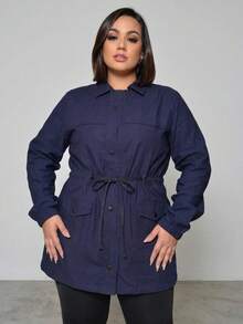 Plus Size Winter Overcoat In Bengaline Fabric With Drawstring, Zipper, And Button Closure. This Winter Parka Coat/Blouse Is Perfect For Sizes G1, G2, And G3. - 藏蓝色 - 查看 2