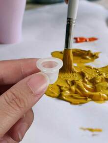 100个硅胶杯，带刺绣颜料，柔软不伤针头，适用于纹身、眉毛及各种颜料杯。 - 查看 4