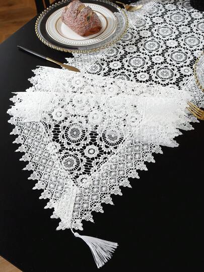 1条100%涤纶蕾丝刺绣薄纱雪纺桌旗，适用于家居、派对、婚礼和户外使用，简约优雅的家居装饰，耐热防污，可用作餐桌垫，适用于餐厅、厨房、客厅、室内和室外，多种尺寸和颜色可选。