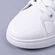 Zapatillas deportivas informales para mujer, en color blanco con un bordado de mariposa, confeccionadas en piel sintética de PU, con diseño de cordones y puntera redondeada, transpirables y cómodas, dotadas de suela antideslizante, ligeras y modernas, con un estilo elegante y contemporáneo, ideales para el día a día y todo tipo de ocasiones informales. - Rosa - Ver 5