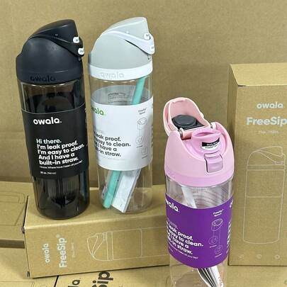  Owala 25盎司透明防漏水瓶，内置吸管，可重复使用，采用Tritan材质，按压式锁扣瓶盖，易于清洁，防污防异味，便携式设计，是健身锻炼、日常办公、旅行、户外徒步和露营的理想之选，也是送给成人、学生和健身爱好者的复活节、母亲节、毕业典礼和生日礼物，春夏日常补水必备。