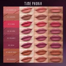 TIMEPHORIA 二合一丝绒唇膏，持久显色唇釉，蕴含丝绒柔焦粉末，添加山茶花油和维生素E滋养双唇，轻盈不粘腻配方，打造柔滑唇形。 - Cordelia 01 - 查看 6