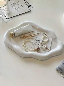 1个多功能云朵造型首饰托盘，装饰收纳盘，可放置香水、化妆品、戒指、耳环、项链等，简约树脂材质，适用于卧室梳妆台、咖啡桌、浴室台面，优雅女士房间装饰配件（产品本身不透明）。 - 無色 - 查看 1