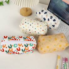 1 chiếc túi đựng mỹ phẩm cỡ lớn, có họa tiết hoa, chần bông, dùng để sắp xếp đồ trang điểm, đựng bút chì, túi thêu kẻ caro. - Nhiều màu - Xem 4
