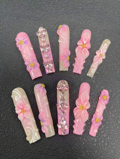 Bộ 10 móng giả hình quan tài dài 5.5cm, làm thủ công hoàn toàn, được trang trí bằng đá quý, sọc, giọt nước và cánh hoa, thiết kế thành bộ để sử dụng làm móng. Thích hợp cho phụ nữ và bé gái, lý tưởng cho Ngày Valentine, các bữa tiệc, ngày lễ và sử dụng hàng ngày. Phụ kiện làm móng, bộ móng acrylic, móng giả ép thủ công, miếng dán móng giả và dụng cụ làm móng.