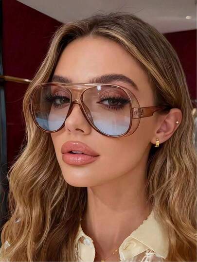 1 Cặp kính kiểu phi công cổ điển, thích hợp cho việc đi làm, du lịch và nhiều dịp khác nhau. Chất liệu polycarbonate (PC) màu trơn, thời trang, phù hợp cho mọi mùa.