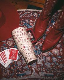 HYDRO,40OZ, Leopard Print,Blair, Black Tie, Red Cowhide, Pink And White Plaid, Coffee Plaid, Cherries, Black And White Plaid, Western Cowboy,, Stainless Steel Insulated Mug, Suitable As A Holiday Gift, Water Bottle For Outdoor Sports, Travel And Camping. This Stainless Steel Insulated Water Bottle Has Leak Proof Function And Is An Ideal Beverage Kettle Container For Family Travel And Camping. It Comes With A Lid And Straw, And Is Available In Multiple Colors. It Is Suitable For Outdoor Camping, Hiking, Driving, Portable Use, And Is Also A Great Gift For Christmas. Large Capacity, Graduation Gifts, Teacher Gifts, Valentine's Day Gifts, Birthday Gifts, Thanksgiving Gifts, Christmas Gifts, Halloween Gifts, Party Supplies, Etc. It Is Very Suitable For Various Beverages, Including Ice Water, Iced Tea Or Coffee, Iced Drinks And Hot Drinks. - 紅牛子 - 查看 3