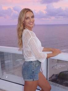 Áo khoác cardigan dệt kim khoét lỗ mới dành cho nữ, kiểu dáng mùa hè nhẹ nhàng, thiết kế buộc dây phía trước, dáng rộng, áo khoác thoáng mát, áo croptop. - trắng - Xem 6