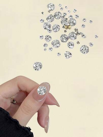 10颗白色3D立体水钻美甲装饰贴片，混合款式，简约闪亮设计，与美甲沙龙同款
