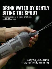 1个字母图案WRELS软水壶，可折叠，适合户外探险和徒步旅行，也可作为健身、骑行和跑步的水袋使用，适用于骑行、露营、越野、攀岩、跑步和其他户外运动。 - 字母款 - 查看 5