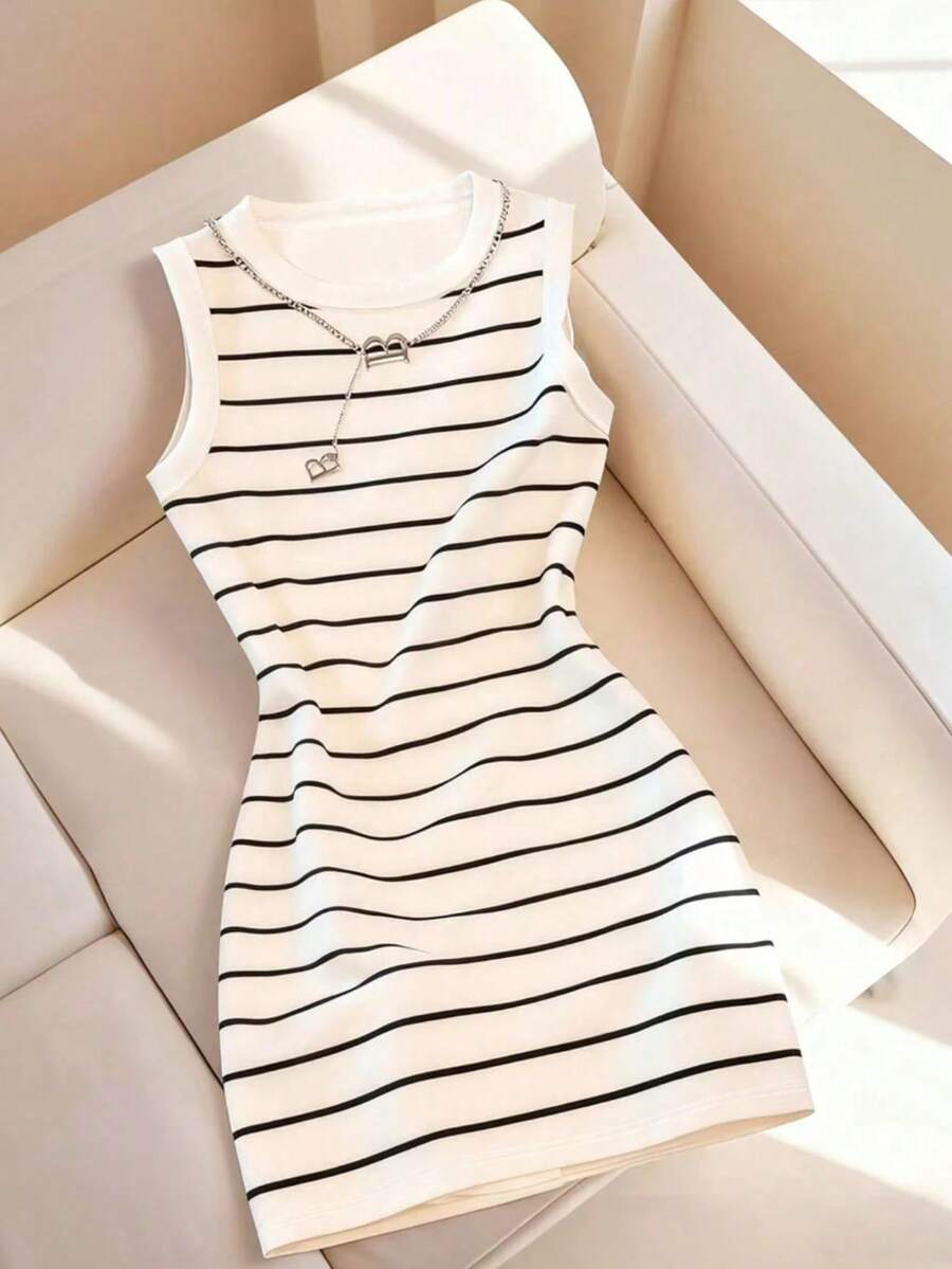 Vestido de mujer de manga corta con cuello redondo y estampado de rayas, ajustado, para primavera/verano, atuendos de vacaciones para mujeres - Blanco - Ver 1