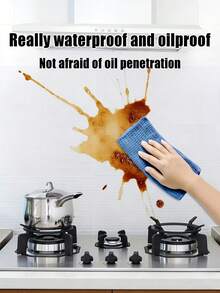 1 Roll Heat Resistant Oil-Proof Sticker, Self-Adhesive Transparent Wall Protection Sticker, Transparent Desktop Protection Sticker, Suitable For Self-Adhesive Kitchen Backsplash Sticker, Suitable For Stove, Gas Range And Range Hood Area, Easy To Clean Surface Protection, Catering Service Tools And Tableware, No Residue - Kitchen Accessories, Kitchen Supplies, Kitchen Decor, Wallpaper, Wall Sticker, Wall Decor - View 3