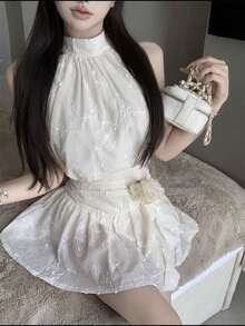 New For Spring 2026: Dark And Cute 3-Piece Set Featuring A Black Lace Tank Top, Gray Cardigan, And Mini Skirt. This Lightly Gothic Gal-Inspired Dress Features A Perfect Balance Of Black And Gray For Layering. Perfect For Christmas Cosplay, Santa Cosplay, Or As A Dress For Idols. Perfect For Events, Everyday Wear, Parties, Gatherings, And Dates. This Elegant And Sophisticated Dress Is Perfect For Spring. - 白色N款 - 查看 1