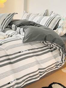 4pcs/Set Minimalist Striped Gray & White Microfiber Bedding Set, (1pc Duvet Cover + 1pc Flat Sheet + 2pcs Pillow Shams), Without Filler - Black - View 2