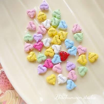 10个彩色多巴胺心形穿孔合金彩绘英文字母DIY手链饰品配件