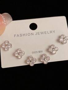 Bộ 3 bông tai hình hoa bốn lá đính kim cương sang trọng, tinh tế, quà tặng ngày Valentine. - Hoa tai cỏ bốn lá zirconium trắng - Xem 6