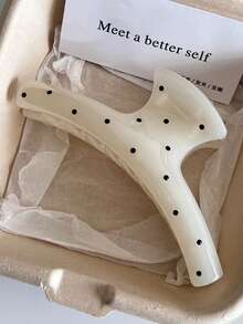 2个/1个 4.49英寸/11.4厘米 白色爱心和黑色爪形大号发夹，精致塑料材质，轻巧便携，适合日常、休闲、派对、通勤、海滩、度假、马尾辫、发髻等发型，也可用于洗脸、化妆、搭配服装。 - 彩色 - 查看 4