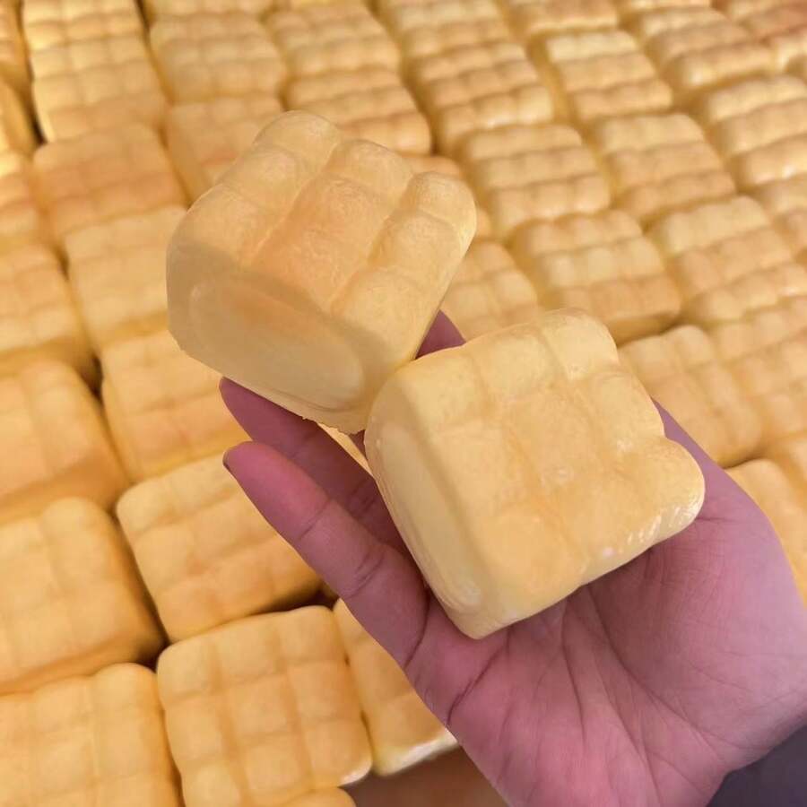 Đồ chơi bóp hình bánh mì mini 9 ngăn, đồ chơi giảm căng thẳng có độ đàn hồi chậm (mô phỏng việc đổ mứt vào/hộp trưng bày bằng acrylic, dụng cụ trị liệu) - Nhiều màu - Xem 1