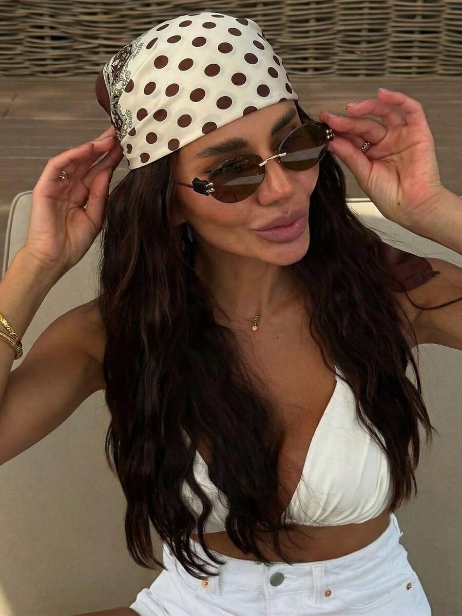 1 pièce Foulard/bandana en satin à pois élégant et décontracté pour femme, accessoire de cheveux en soie à la française, léger et respirant, convient à diverses occasions comme les mariages, les fêtes, le travail, les trajets, les vacances à la plage, les cadeaux pour la fête des mères, les jours fériés