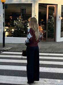 Cropped Sweater In Modal Knit, Plaid Blouse, High Quality, Autumn/Winter 2026. - 棕色配淺藍色 - 查看 3