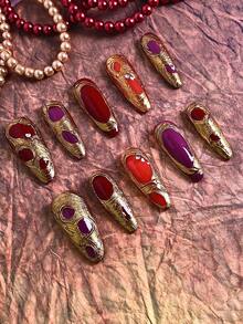 10 PIEZAS Uñas postizas hechas a mano para mujeres, uñas rojas con encantos, material acrílico, textura de metal dorado pintado a mano, decoración de rhinestone, estilo Y2K, reutilizables, juego de arte de uñas con pegamento para uñas, esmalte de gel, pegatinas para uñas, accesorios para técnicas de uñas, uñas postizas acrílicas, suministros de arte de uñas para mujeres y niñas, ideales para la vida diaria, fiestas, bodas, citas, compras, viajes, festivales y celebraciones, juego de uñas postizas hechas a mano con kit de decoración, perfecto para ocasiones especiales - Rojo - Ver 4