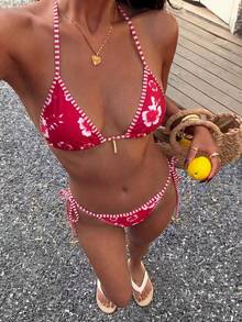 Top de Bikini Triangular Floral - Cuello Halter, Amarre Trasero Ajustable, Ribete a Cuadros en Contraste, Copas Acolchadas, Relleno Removible Vacaciones Verano - Rojo - Ver 2