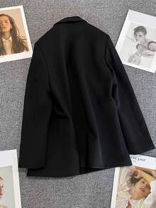 Áo blazer hai hàng khuy cá nhân hóa dành cho nữ, mẫu mới mùa xuân. Chiếc áo khoác cổ ve lịch lãm này cũng có thể mặc vào mùa thu. Thích hợp cho các buổi hẹn hò, tiệc tùng, đám cưới và các dịp trang trọng khác. - Màu đen mờ - Xem 6