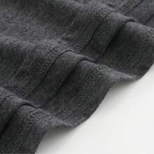 (Authorized By Disney) The Front And Back Double Printing Design, The Back Is A Collection Of Classic Styles Of Minnie 4 Squares, With "MINNIE MOUSE" Artistic Characters And Mickey Balloons, And The Front Is Minnie's Chin-Holding Style+"Mommy" Slogan, Which Is Perfectly Suitable For Mother's Day And Mom's Wearing Scenes, And Is Suitable For Daily Wear, Shopping, Traveling, Gathering And Home Use. It Is Also Suitable As A Beautiful Gift. Every Woman Should Have One. - Xám - Xem 4