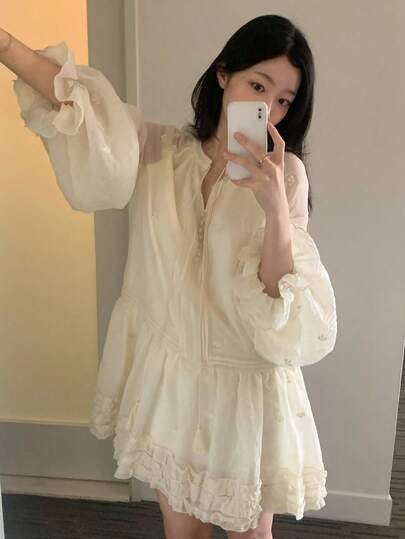 Đầm ngắn tay xòe thêu ren móc kiểu Hàn Quốc mùa Xuân/Hè mới, ngọt ngào và trẻ trung, dành cho phụ nữ nhỏ nhắn.