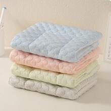 1 tấm thảm làm mát mùa hè cho thú cưng (20cm/30cm), giường ngủ cho chuột hamster, tấm lót làm mát, thảm thoáng khí, đồ dùng cho thú cưng - Giường ngủ cho chuột hamster bằng vải nhung mềm mại với đáy chống trượt và lớp cách nhiệt, thiết kế chấm bi bông xốp, không thích hợp cho mèo và chó. - Chấm bi - Xem 4