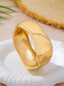 3pcs/Set Unique Zinc Alloy & Metal Bangles, Gold-Tone Bangle, Heavy Metal Curved Bangle, Rugged Hammered Wide Bangle, Wave Bangle Set, Luxury Elegant Style, For Women, Quiet Luxury - Yellow Gold - View 2