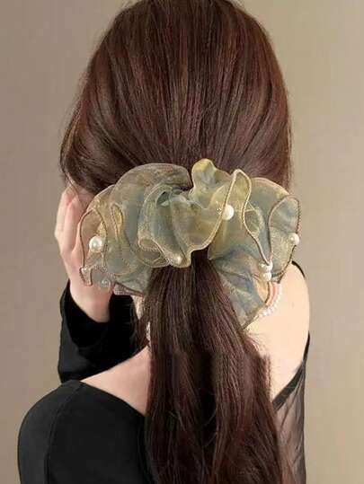 1 Băng đô cài tóc ngọc trai trong suốt cỡ lớn, lấp lánh và rạng rỡ, mang phong cách cát biển, là phụ kiện đội đầu dành cho nữ với thiết kế độc đáo và đầy cuốn hút (hiển thị hiệu ứng màu sắc khác nhau dưới các điều kiện ánh sáng khác nhau).