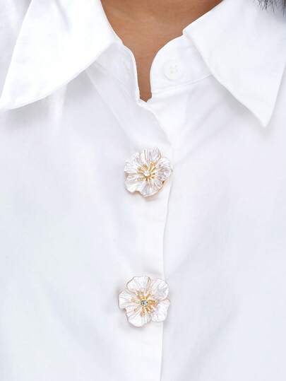 Cring Coco Bộ 2 khuy cài áo nữ cao cấp, họa tiết hoa trắng khảm kính, khuy cài áo bằng hợp kim kẽm có thể tháo rời, khuy trang trí, đường may kim loại, khuy cài đa chức năng, trang sức tinh tế cho người đi làm hàng ngày.