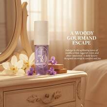 Sol De Janeiro Cheirosa 59 Hair & Body Perfume Mist 240ml / 8.1 Fl Oz Full Size, Delícia Drench™ Fragrance With Vanilla Orchid & Sugared Violet, Woody Gourmand Body Spray With Sheer Sandalwood, Vegan & Cruelty-Free - Xịt Thơm Toàn Thân & Tóc Cheirosa 59 240ml - Xem 3