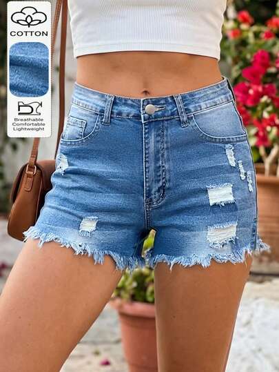 Quần short denim màu xanh nhạt bạc màu, kiểu dáng rách rưới, thích hợp cho nữ, mùa hè, thiết kế gấu quần tua rua, dáng ôm sát.