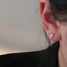 Simple Cross Earrings With Minimalist Design - 銀色 - 查看 6