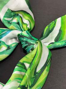 1 chiếc khăn vuông nhỏ siêu nhẹ 65x65cm bằng chất liệu giả lụa satin, khăn đa năng bằng satin mềm mại, có thể dùng làm khăn quàng cổ, khăn choàng, khăn quấn eo, băng đô cài tóc, thích hợp cho mùa xuân, hè, thu, đi chơi hàng ngày, dự tiệc, du lịch. - Nhiều màu - Xem 2