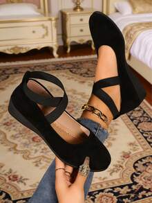Crisscross Strap Low Wedge Heels, Versatile And Never Go Wrong For Daily Outfits - Black - View 5