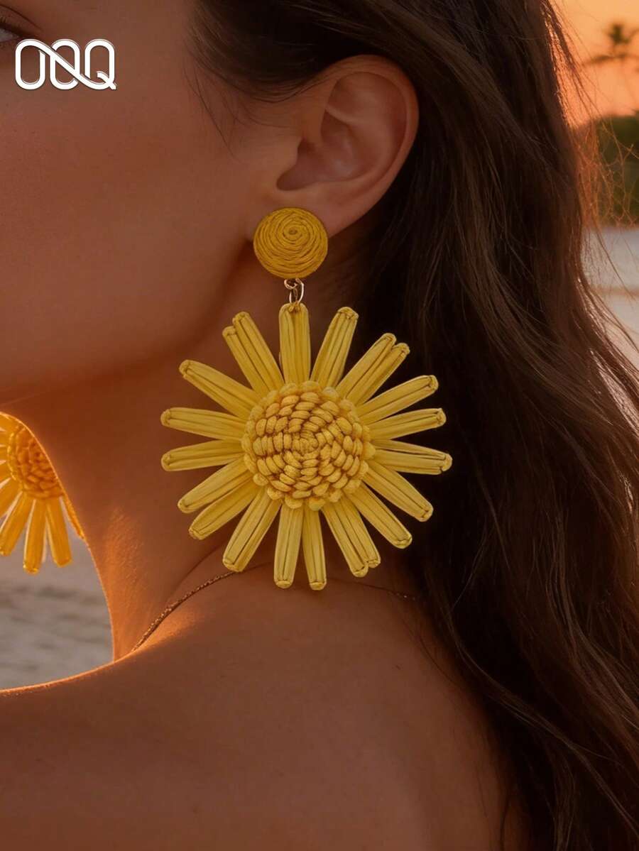 OOQ 1 Pair Handmade Raffia Straw Sunflower Pendant Earrings, Fashionable & Sweet Elegant Beach Holiday Versatile Earrings, Suitable As Gift For Any Occasion (Handcrafted Raffia Weaving, Random Direction And Shape) - Yellow - View 1