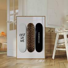 一套无框滑板图案艺术印刷品，“C'est La Vie”文字和豹纹印花，都市街头风格Y2K美学海报，适用于客厅、卧室、返校季、时尚装饰、房间装饰、大学宿舍必备，独特礼物 - 滑板4 - 查看 4