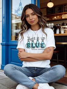 Camiseta Azul "Light It Up" para la Concientización sobre el Autismo para Mujeres, Regalo de Apoyo al Autismo con Diseño de Bombilla - Blanco - Ver 3