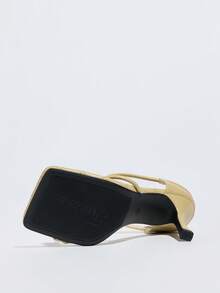 2026新款夏季白色菱形方头细高跟凉鞋女时尚夹趾高跟鞋 - 杏色 - 查看 5