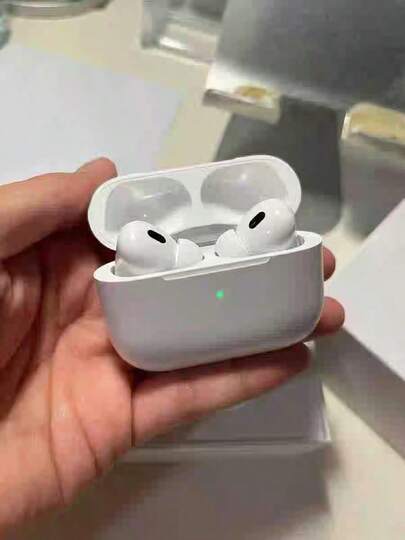 无线蓝牙耳机，主动降噪，时尚设计，超低游戏延迟，运动音乐两用蓝牙耳机