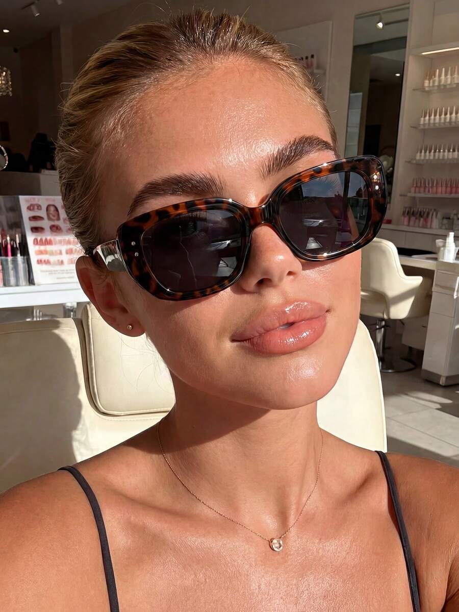 New Retro Square Fashion Glasses For Women, Minimalist Elegant Fashion, Suitable For Outing, Vacation, Versatile Accessory - Leopard - View 1