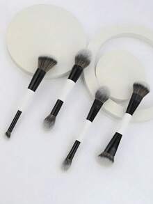 Bộ 4 cọ trang điểm hai đầu. Cọ đa năng dùng cho kem nền, má hồng, phấn phủ, highlight, tạo khối và che khuyết điểm, được thiết kế dành cho nữ. Bộ cọ trang điểm, bộ dụng cụ trang điểm, bộ trang điểm hoàn chỉnh, bộ cọ trang điểm, bộ trang điểm đầy đủ, bộ cọ, bộ cọ trang điểm, bộ quà tặng trang điểm, bộ sản phẩm, quà tặng kèm, cọ trang điểm chuyên nghiệp, bộ trang điểm hoàn chỉnh. - Đen và trắng - Xem 8