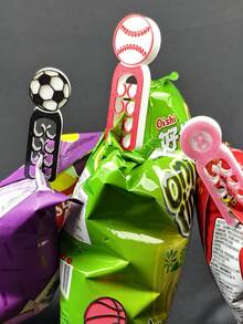 一体式密封夹，无活动部件——篮球、足球、棒球和台球形状设计，是保持包装袋新鲜密封的必备品。 - 4件套 - 查看 5